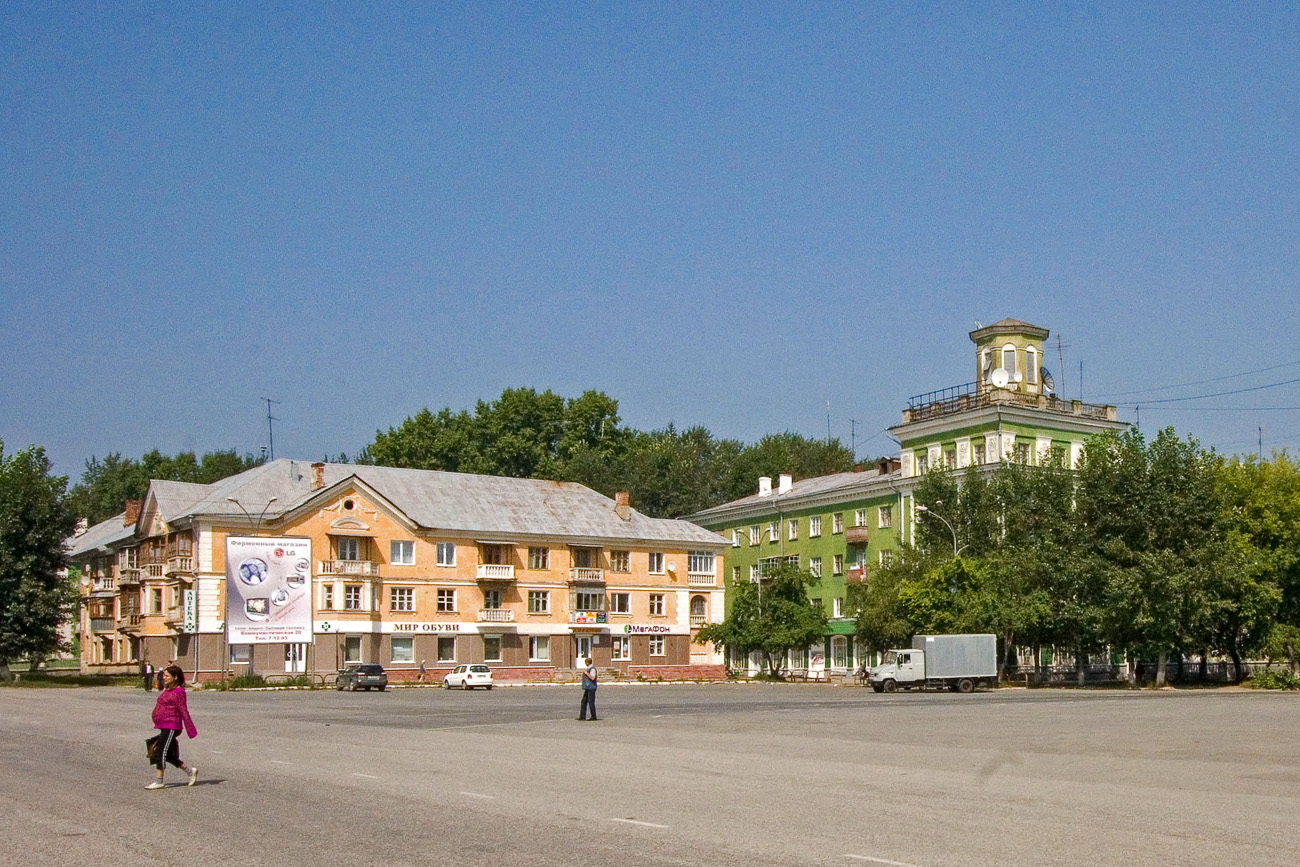 Полевской, Улица Ленина, 18; Коммунистическая улица, 1
