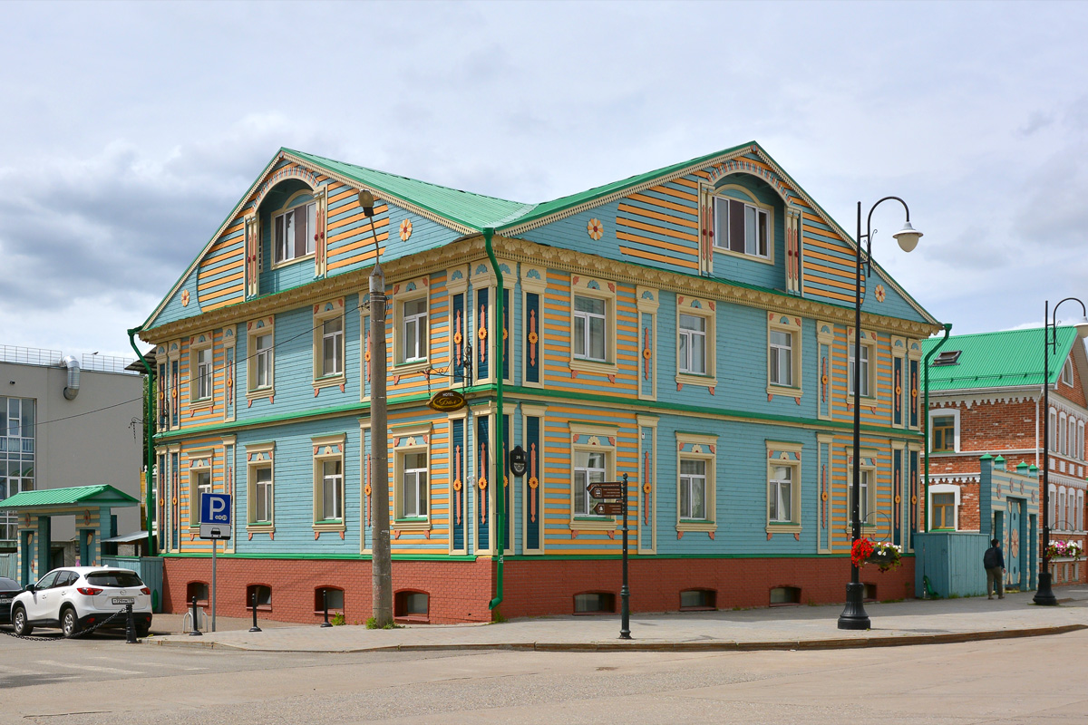 Kazan, Улица Каюма Насыри, 26