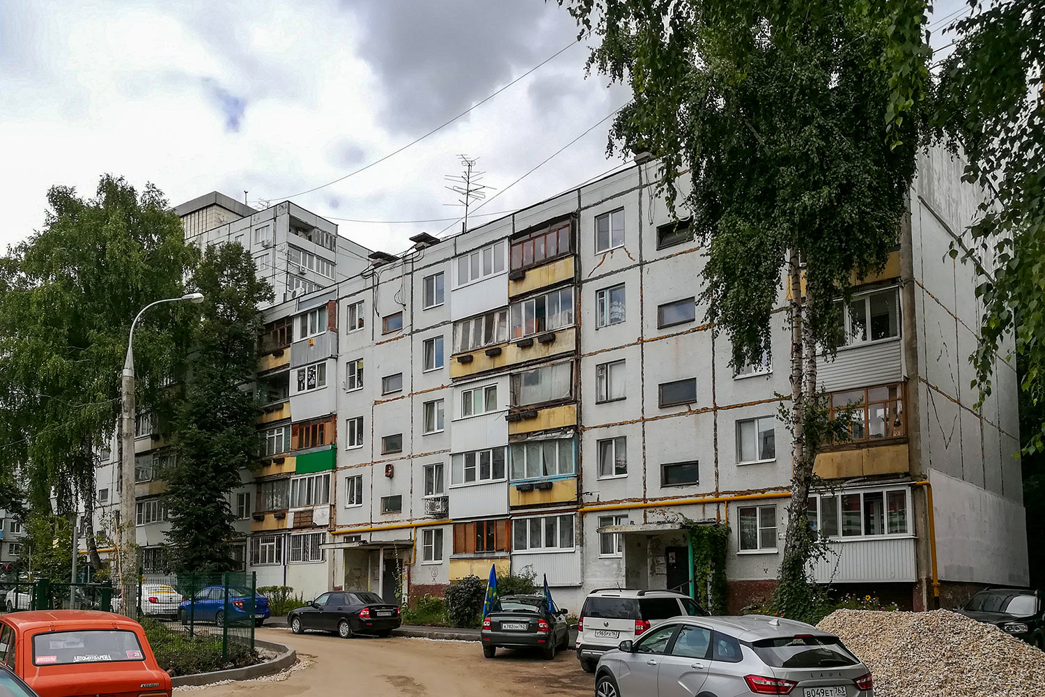 Samara, Алма-Атинская улица, 142