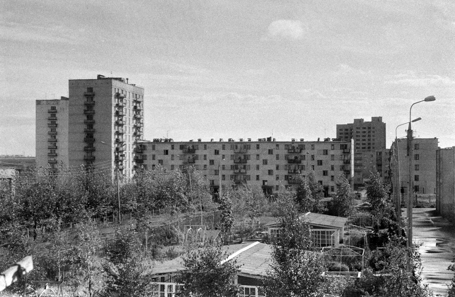 50 лет октября год постройки. Нижнекамск 1966. Старый Нижнекамск. Старинный Нижнекамск. Старый город Нижнекамск.