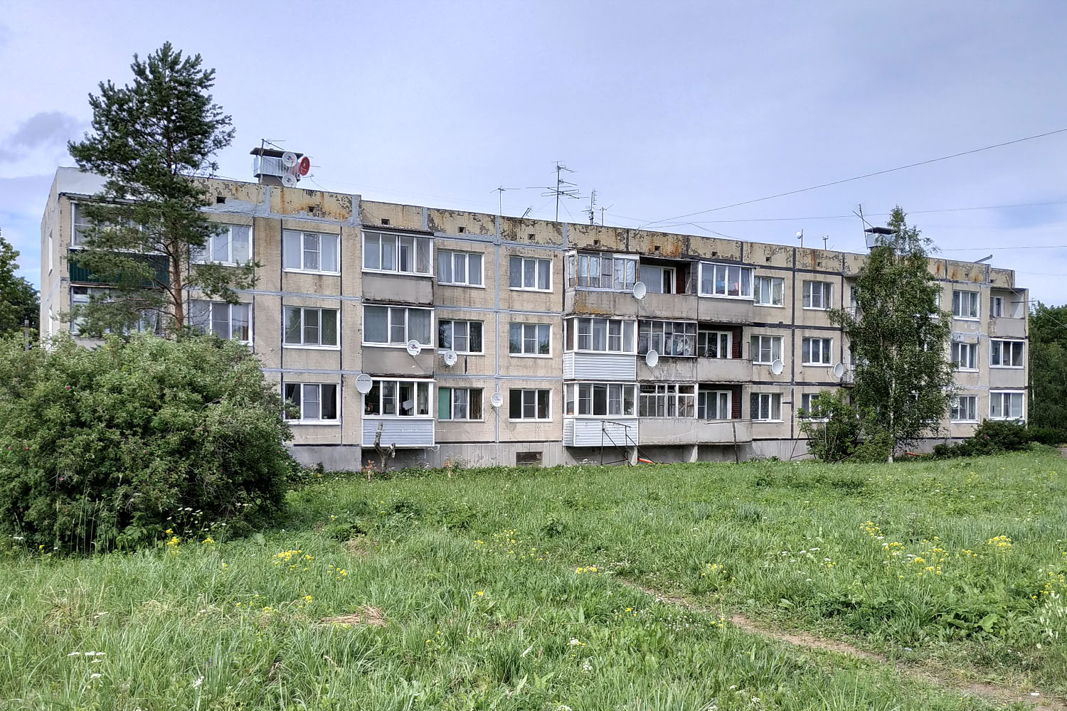 Lomonosov District, other localities, Глобицы, улица Героев, 10