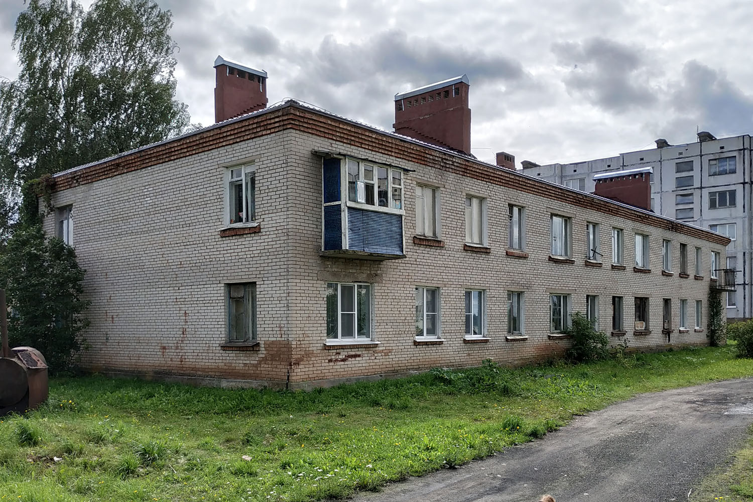 Luga District, other localities, Ям-Тёсово, Центральная улица, 3
