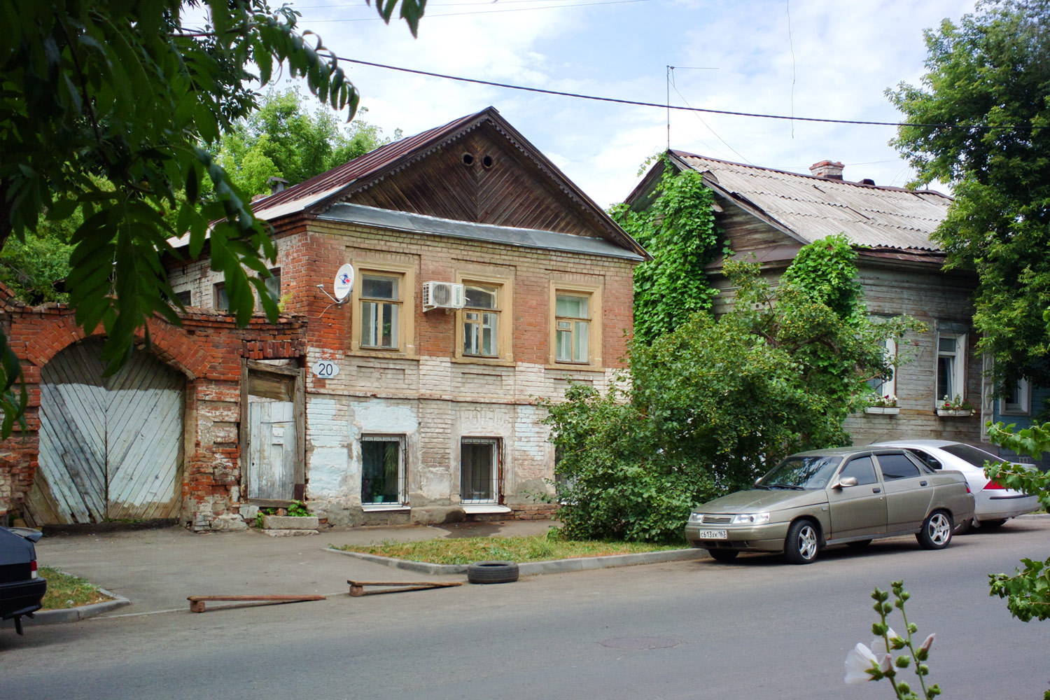 Samara, Чапаевская улица, 20; Чапаевская улица, 22