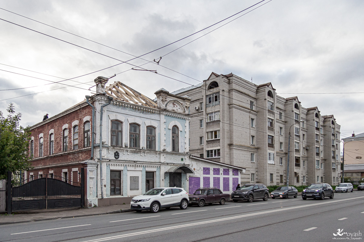 Kazan, Улица Габдуллы Тукая, 106А; Улица Габдуллы Тукая, 108