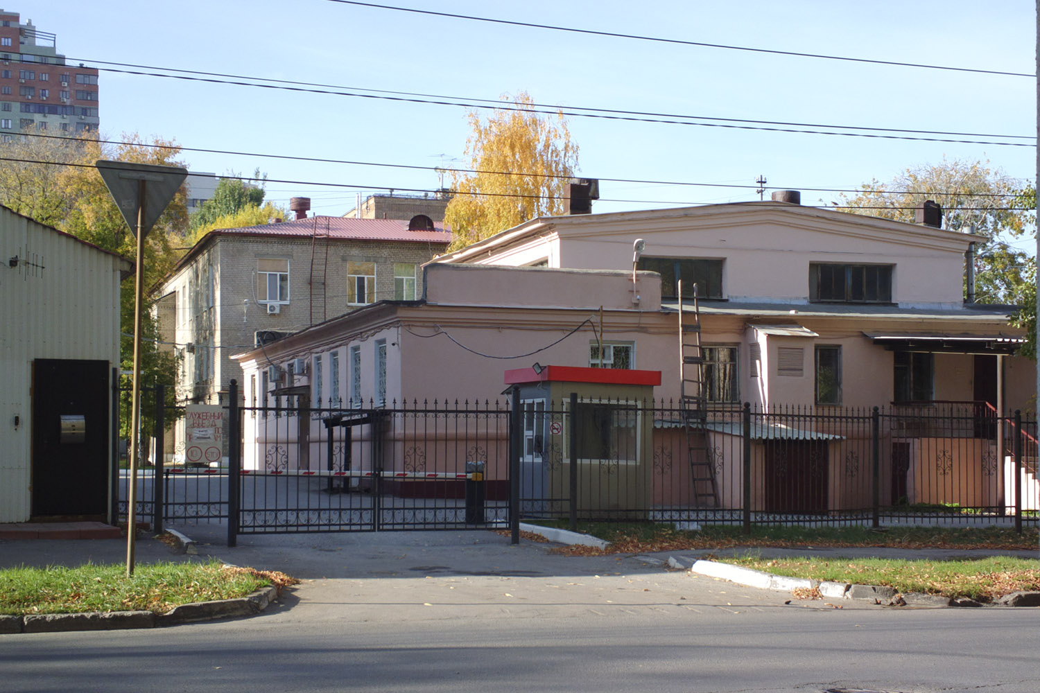 Samara, Полевая улица, 80В корп. 1; Больничная улица, 8 корп. 1