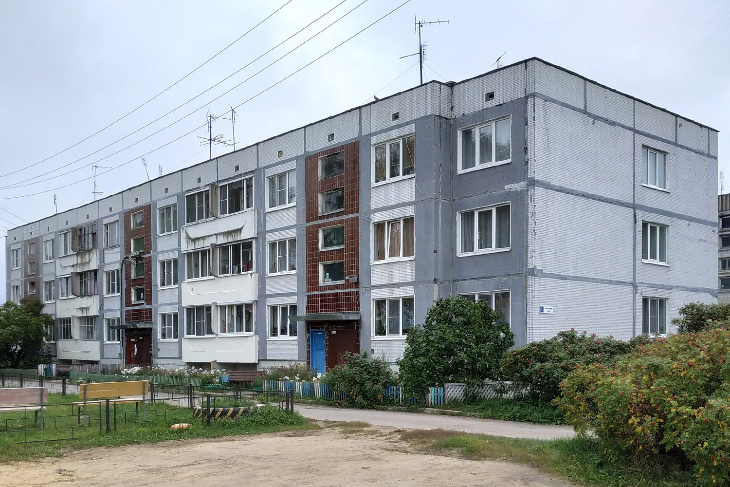 Priozersk District, other localities, Снегирёвка, Набережная улица, 4