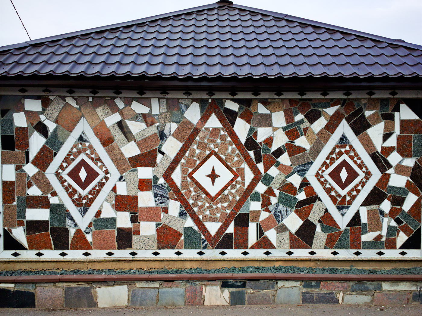 Samara, Берёзовая улица, 7 (гараж). Монументальное искусство (мозаики, росписи)