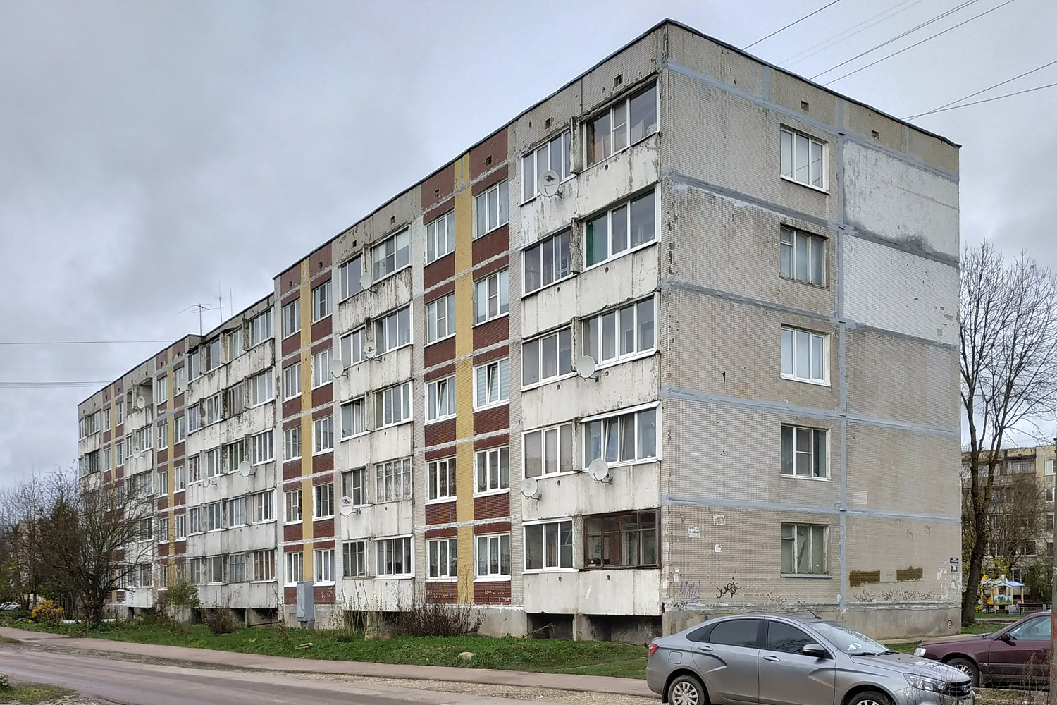 Volosovo, Ленинградская улица, 11