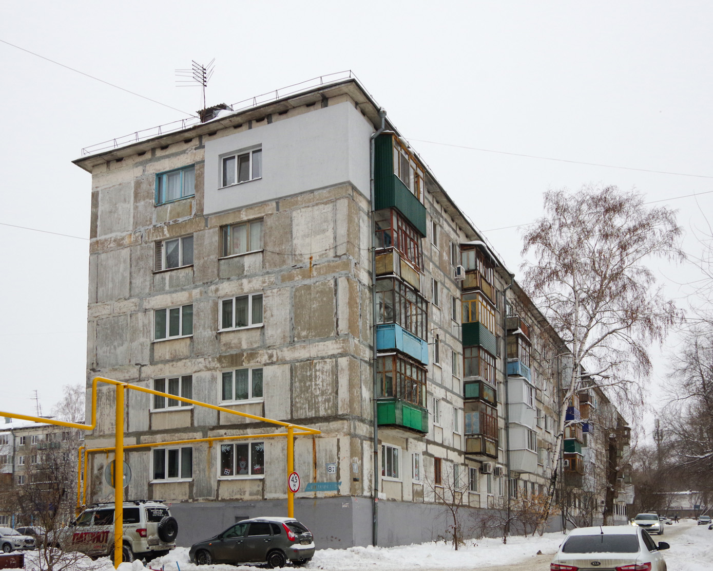 Novokuybyshevsk, Улица Ворошилова, 8А