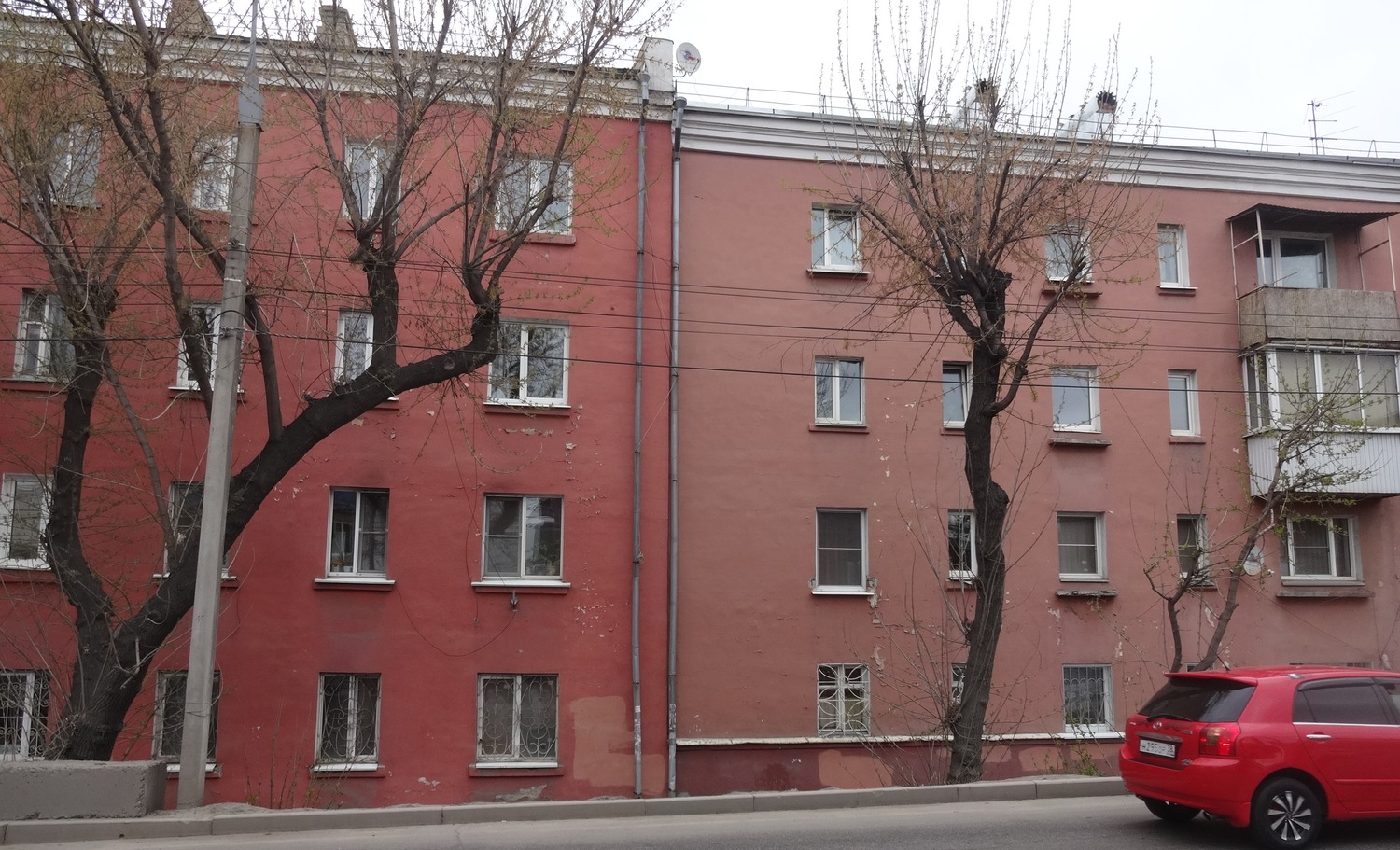 Irkutsk, 2-я Железнодорожная улица, 59; 2-я Железнодорожная улица, 59