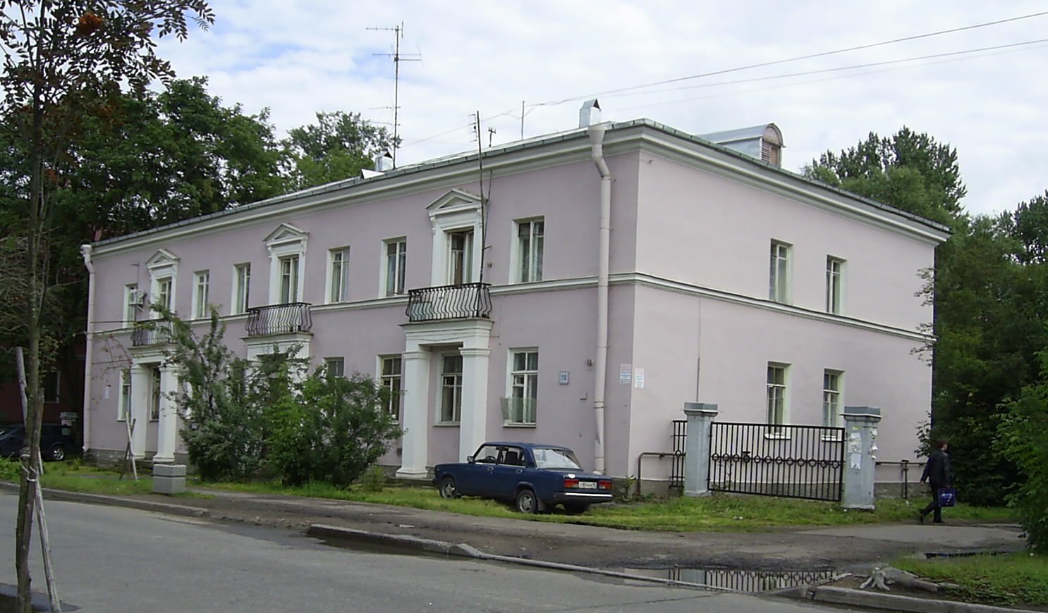 Petersburg, Улица Гладкова, 10