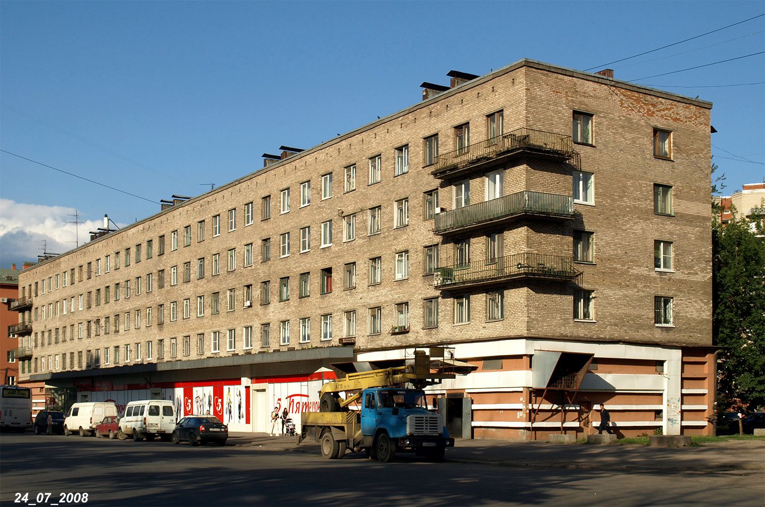 Petersburg, Улица Шелгунова, 4