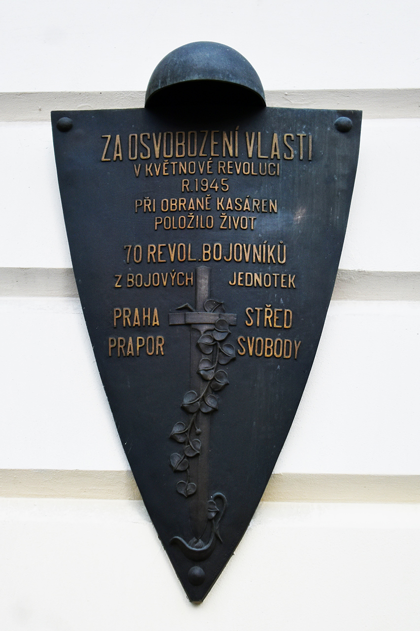 Прага, Náměstí Republiky, 1. Прага — Memorial plaques
