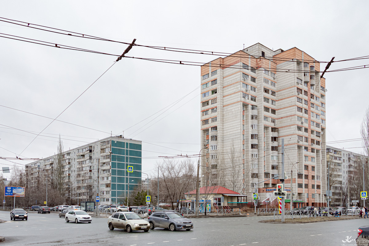 Kazan, Улица Адоратского, 28; Улица Маршала Чуйкова, 71