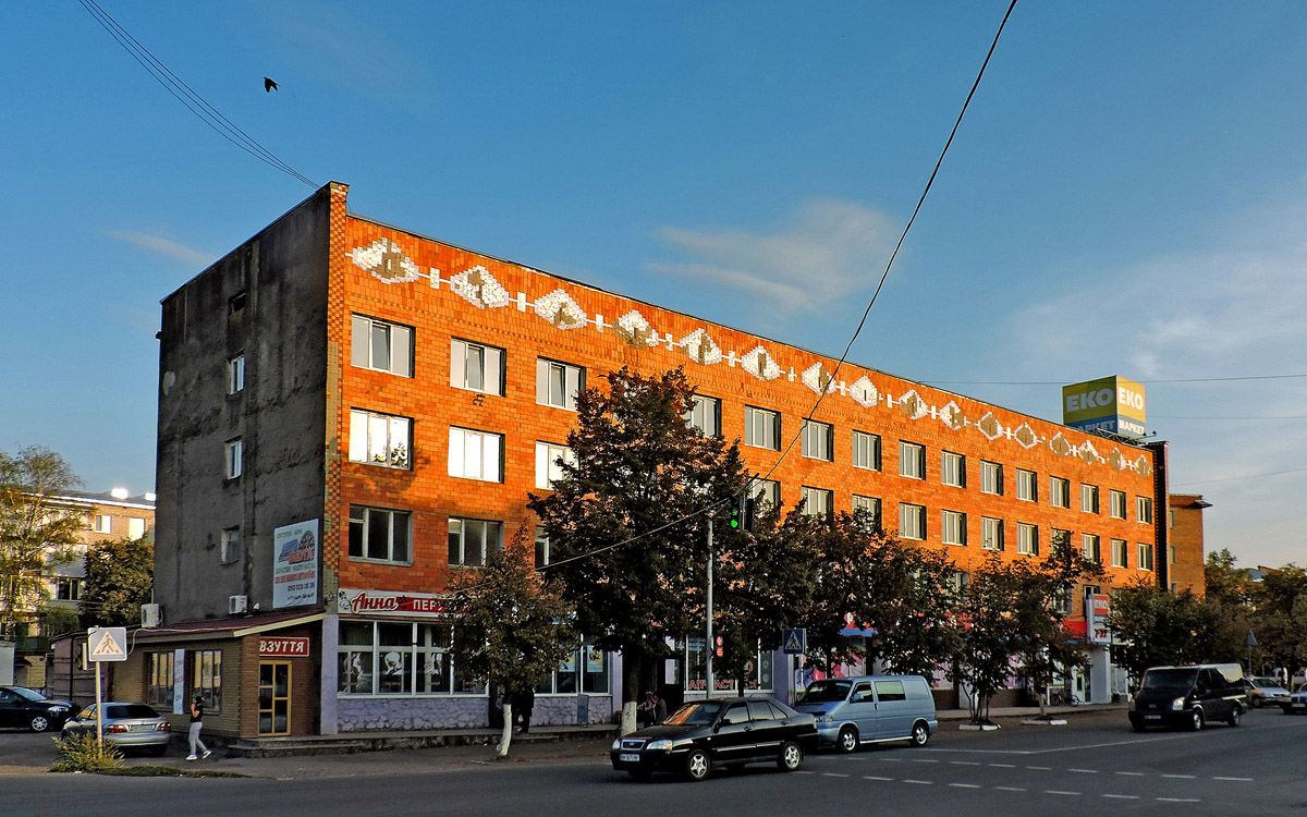 Okhtyrka, Улица Батюка, 47