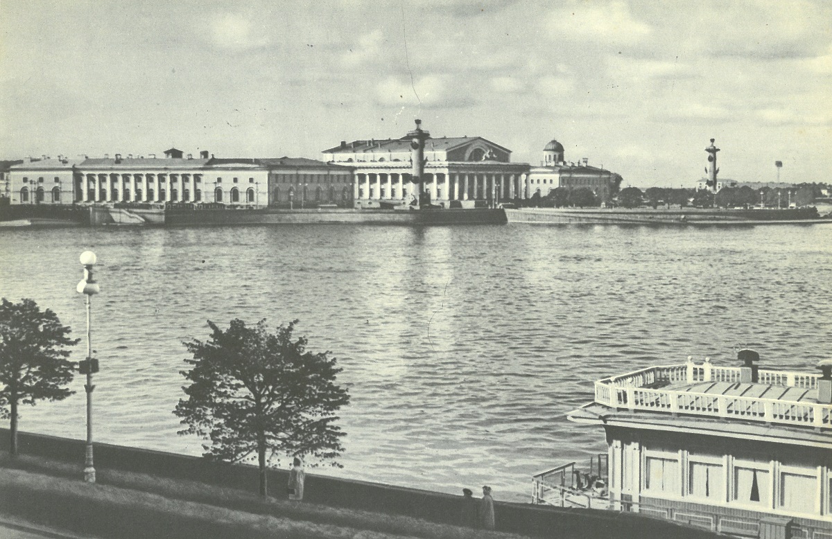 Peterburi, Университетская набережная, 1; Биржевая площадь, 4. Peterburi — Исторические фотографии