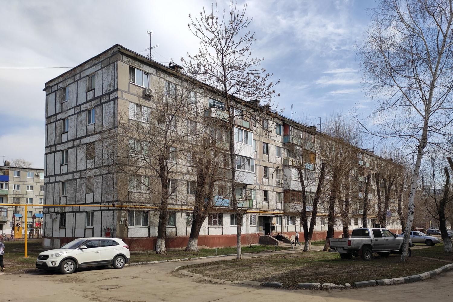 Novokuybyshevsk, Улица Будённого, 8
