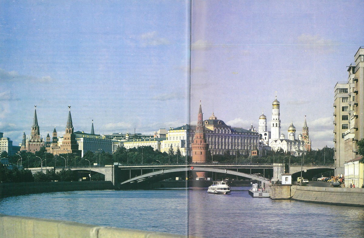 Москва, Кремль, Благовещенская башня. Москва — Панорамы