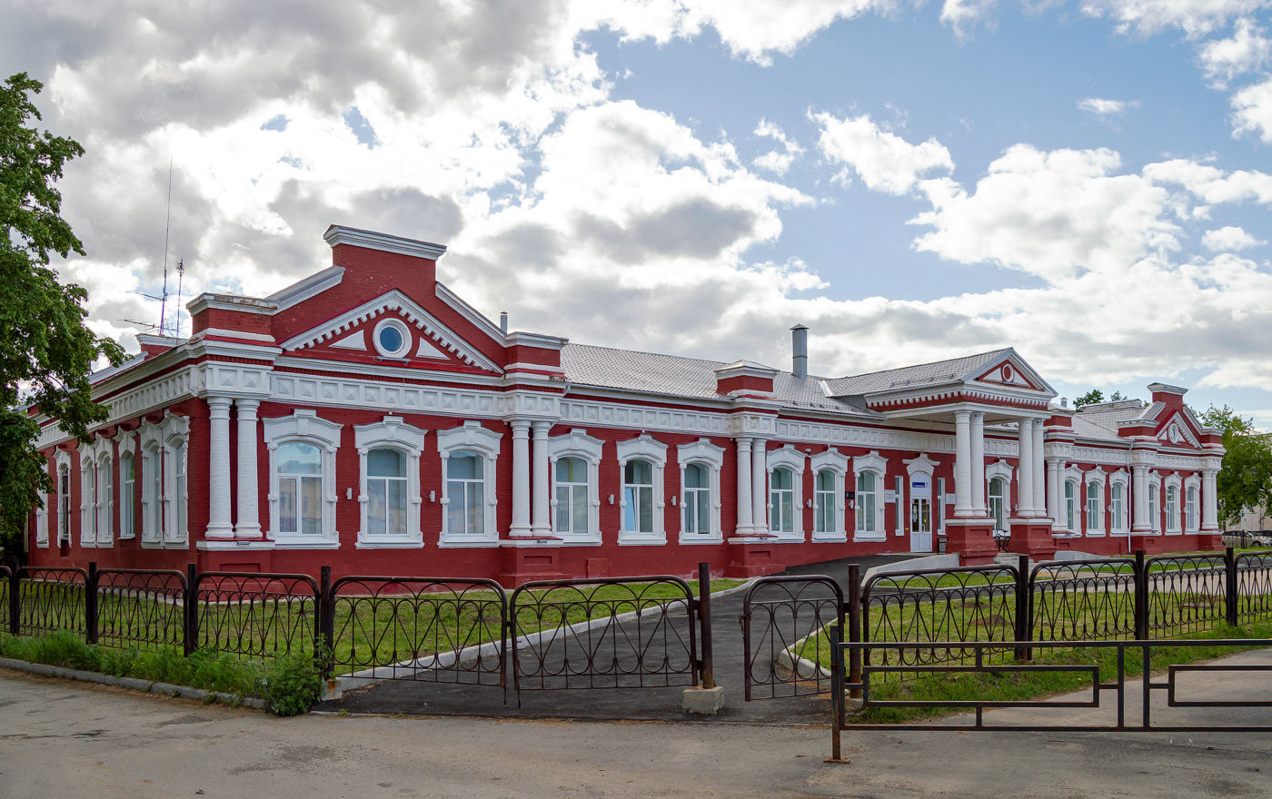 Municipality Verkh-Neyviskiy, Площадь Революции, 7