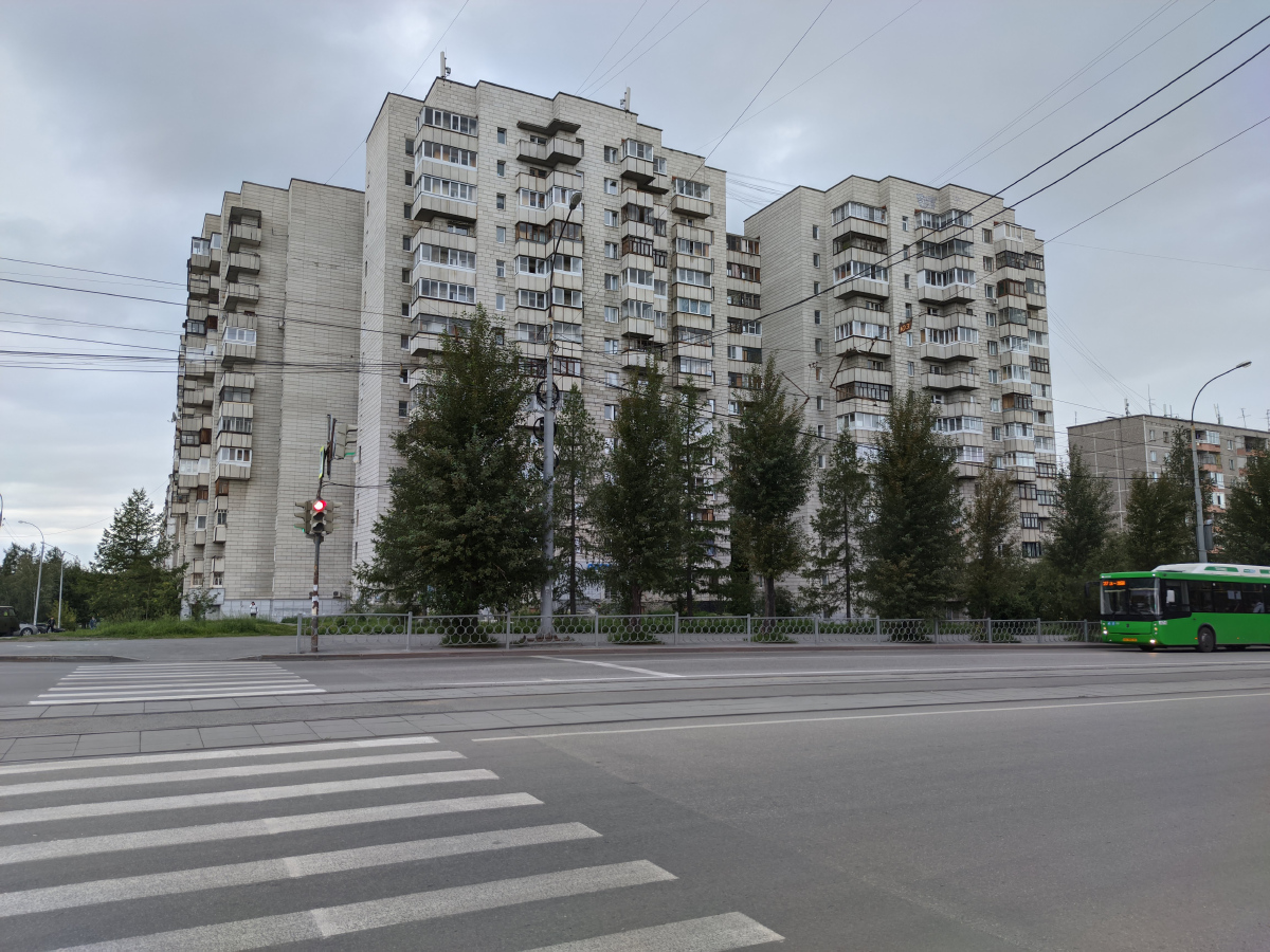 Yekaterinburg, Улица Викулова, 48