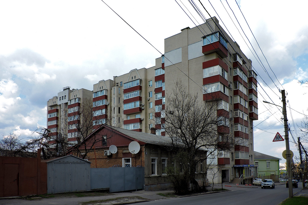 Kharkov, Волонтёрская улица, 10; Волонтёрская улица, 8А
