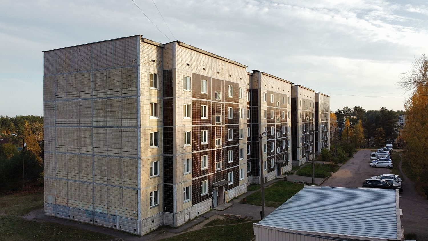 Priozersk District, other localities, Сапёрное, Школьная улица, 2