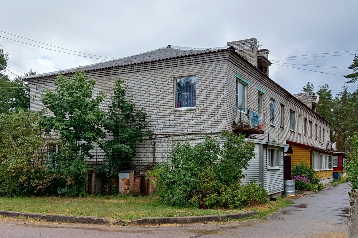Priozersk District, other localities, Петровское, Шоссейная улица, 17