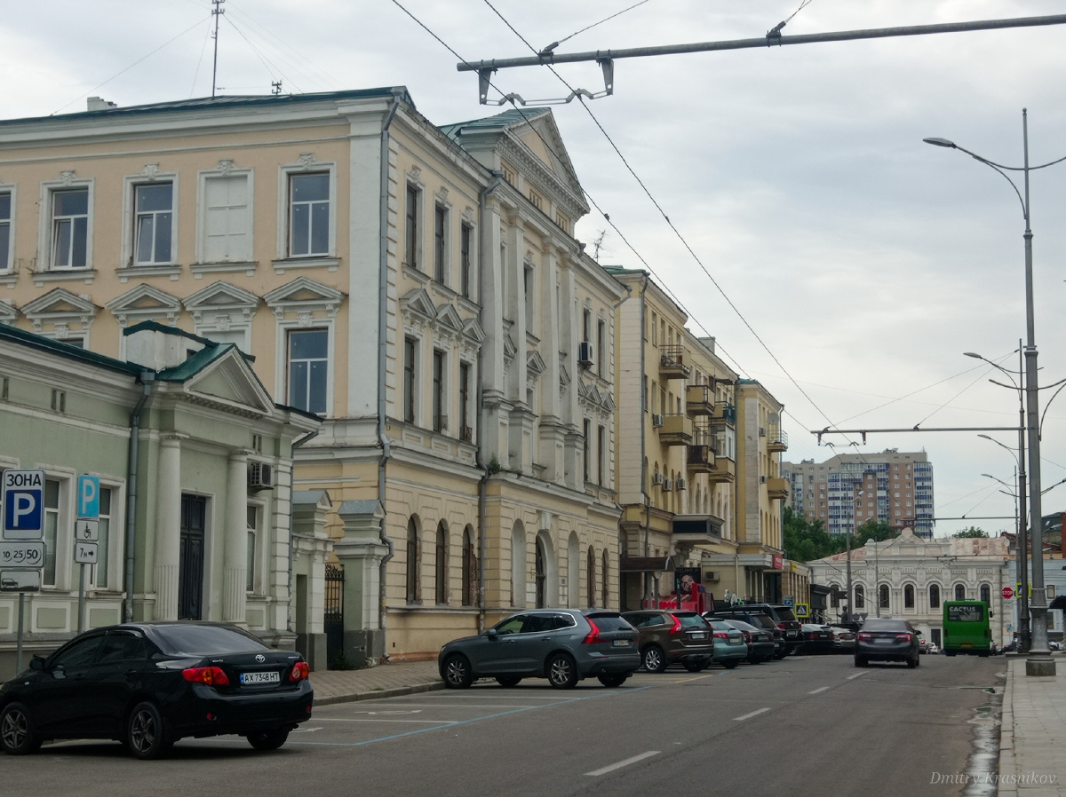 Kharkov, Университетская улица, 4; Университетская улица, 2