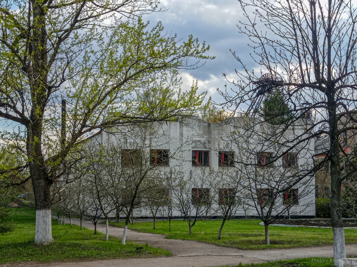 Lysychans'k, Novodruzhes'k, Улица Ленина, 9