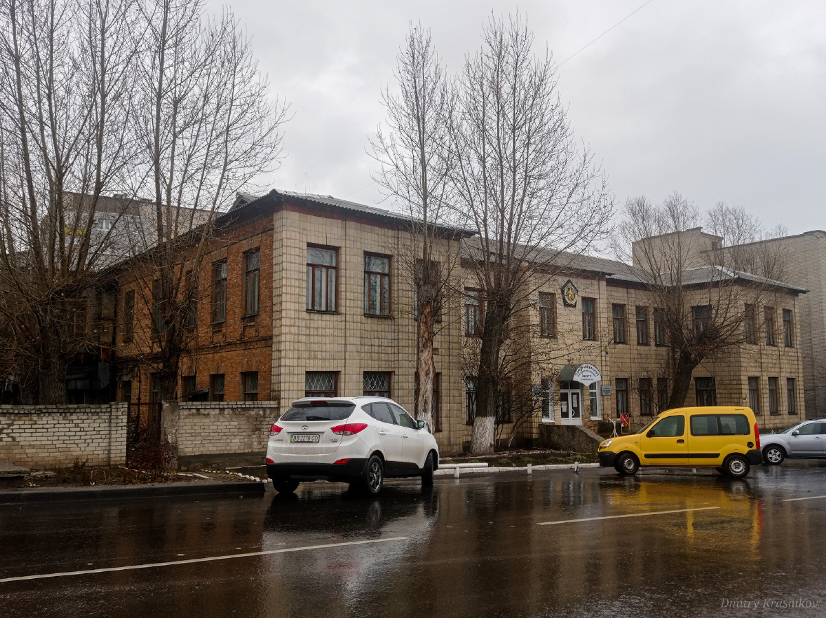 Лисичанськ, Улица Малиновского, 1