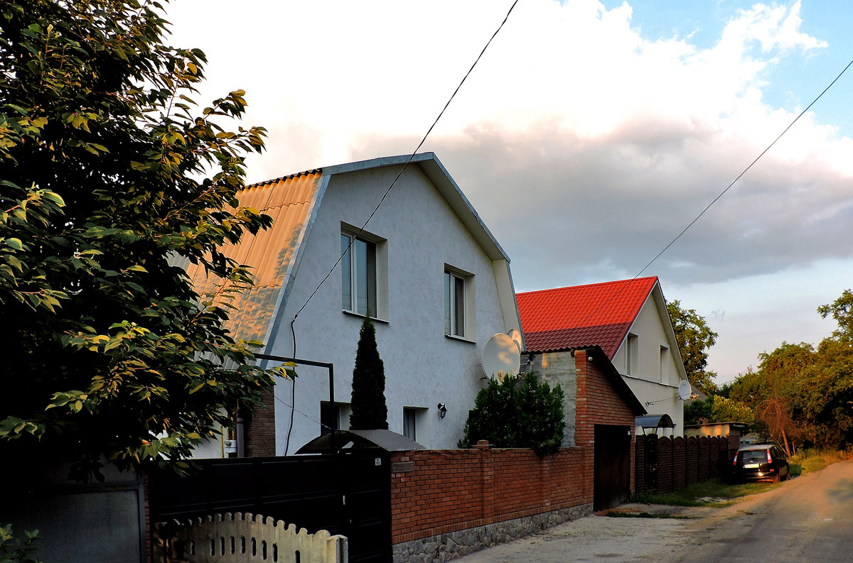Charków, 1-й Истоминский переулок, 15; 1-й Истоминский переулок, 17