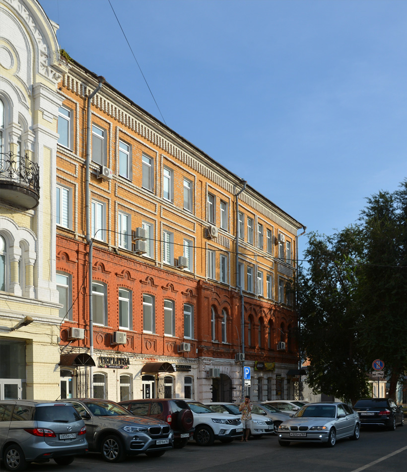 Samara, Чапаевская улица, 87 / Ленинградская улица, 49