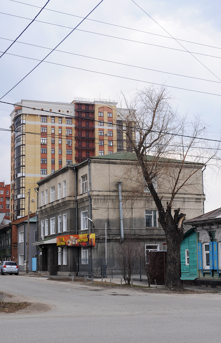 Omsk, Учебная улица, 76