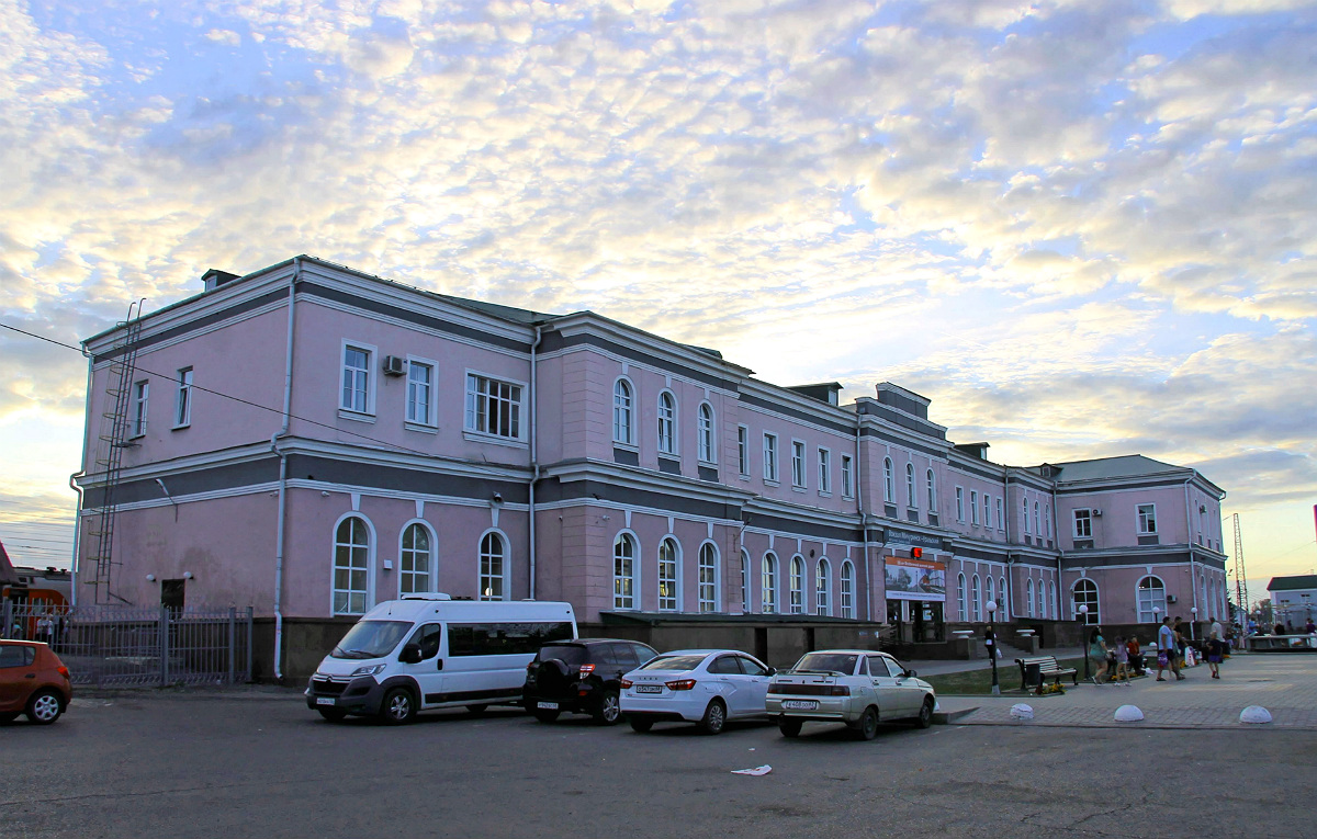 Michurinsk, Привокзальная площадь, 1