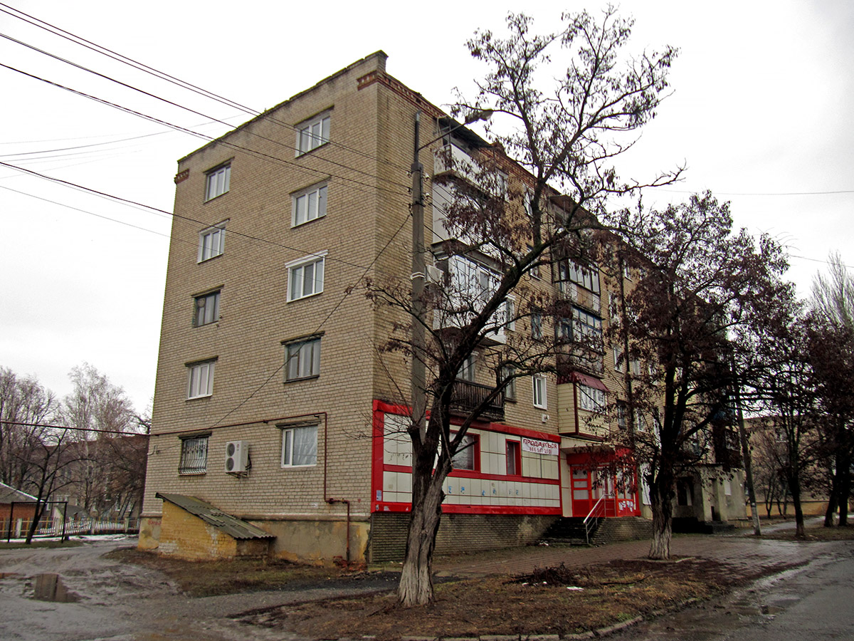 Северск, Улица Доломитчиков, 17