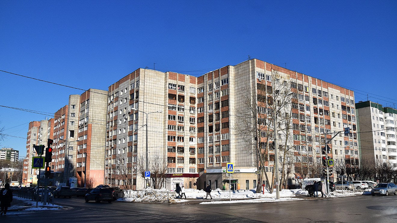 Perm, Улица Советской Армии, 37; Проспект Декабристов, 22