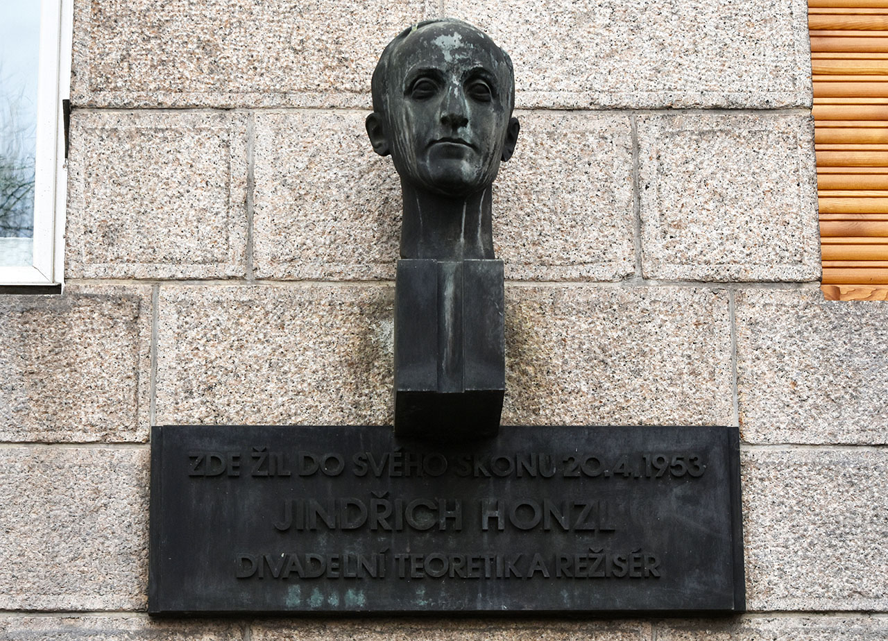 Прага, ​U Nemocenské pojišťovny, 2​ / Klimentská, 15. Прага — Memorial plaques