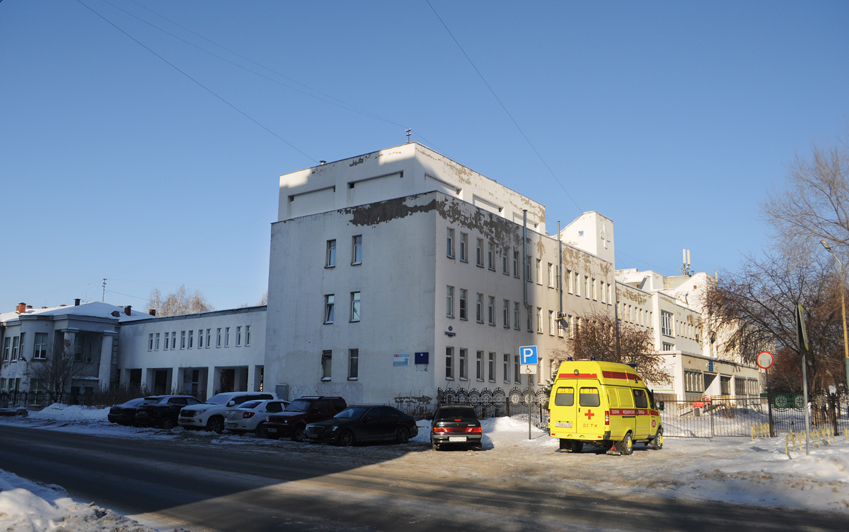 Omsk, Улица Орджоникидзе, 58; Тарская улица, 55