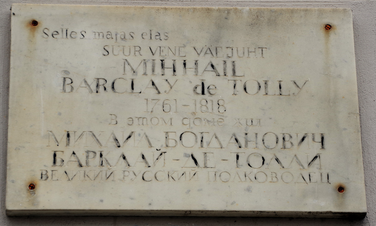Tartu, Raekoja plats, 18. Tartu — Memorial plaques