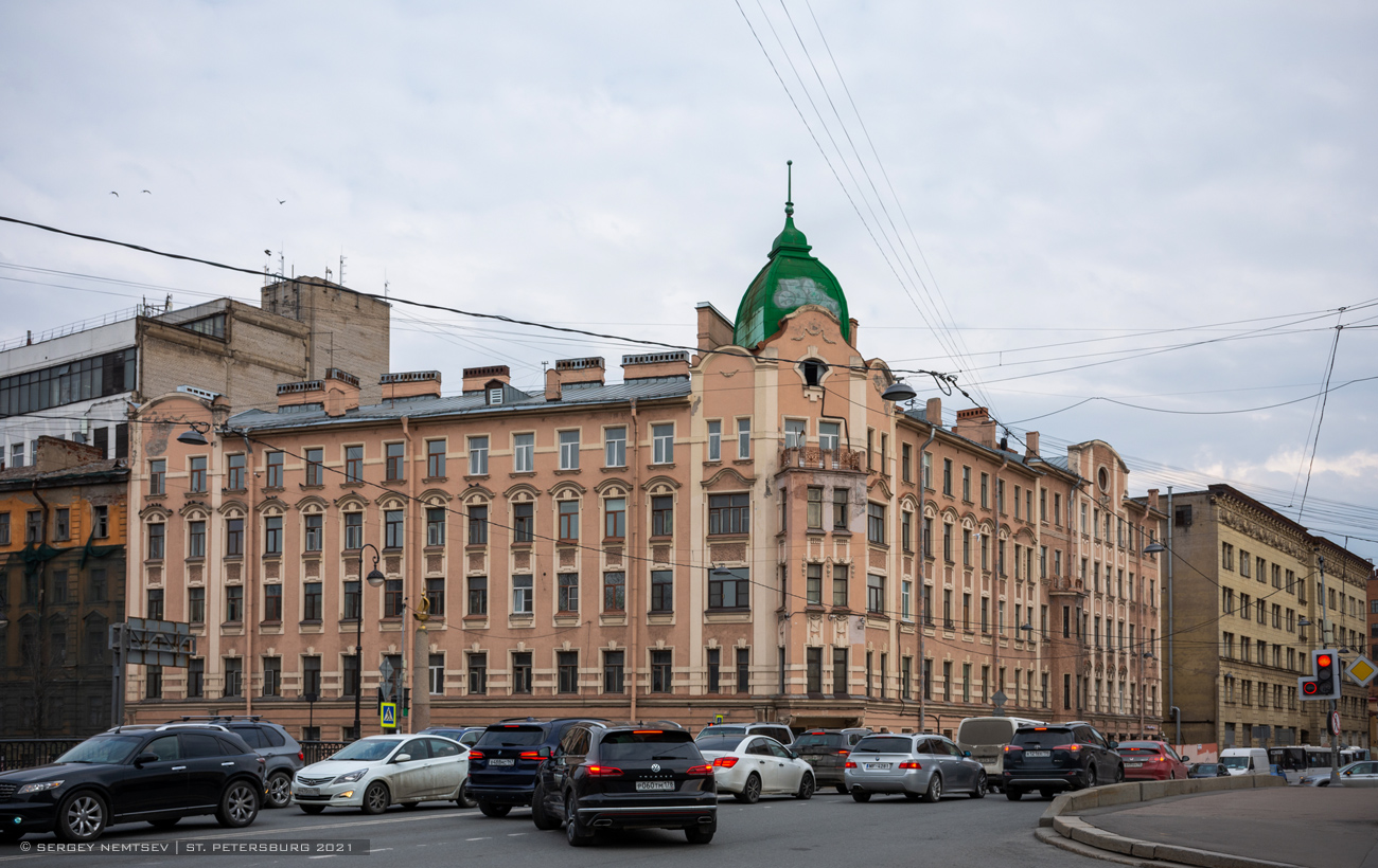 Saint Petersburg, 8-я линия В. О., 85
