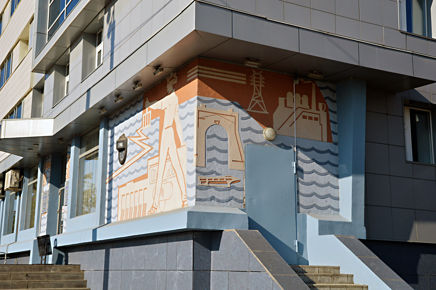 Kaasan, Улица Саид-Галеева, 1. Монументальное искусство (мозаики, росписи, барельефы, сграфито)