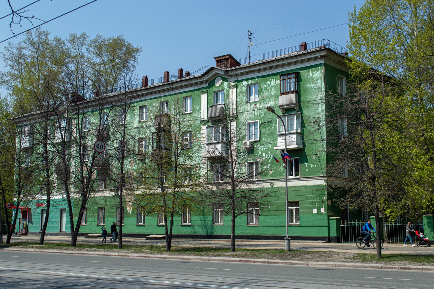 Новосибирск, Улица Богдана Хмельницкого, 43