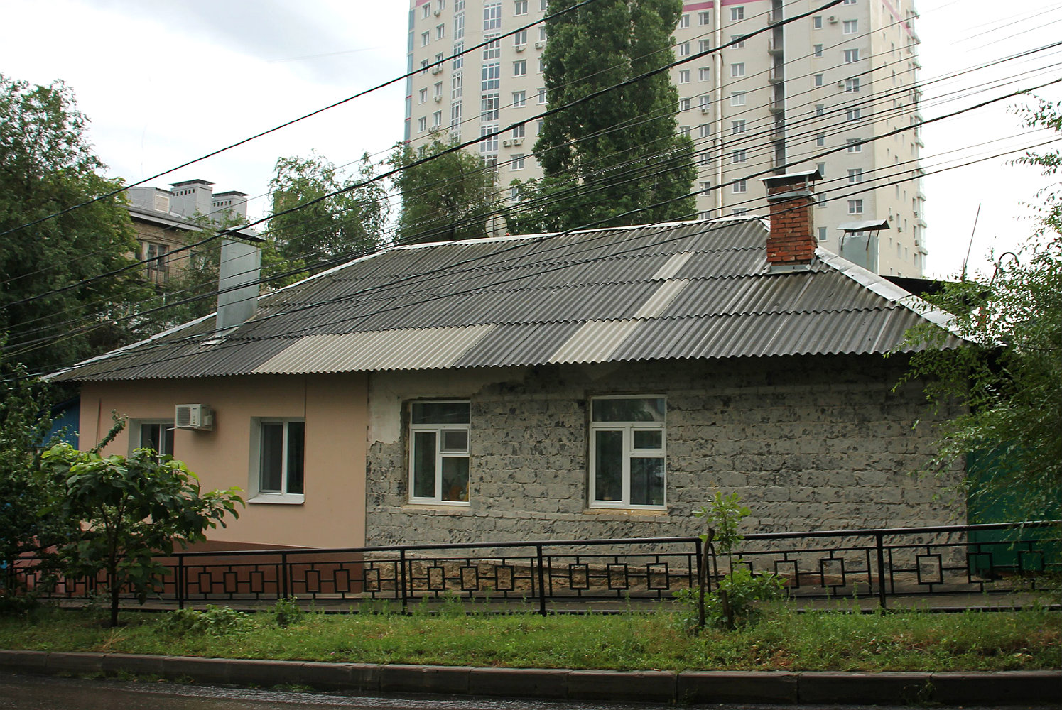 Voronezh, Улица Коммунаров, 43