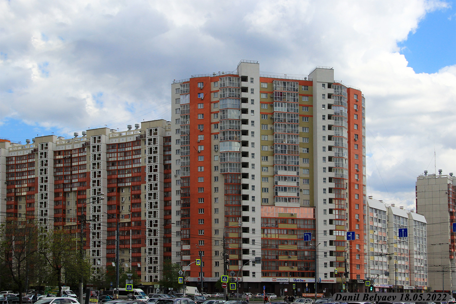 Челябинск, Улица братьев Кашириных, 131Б