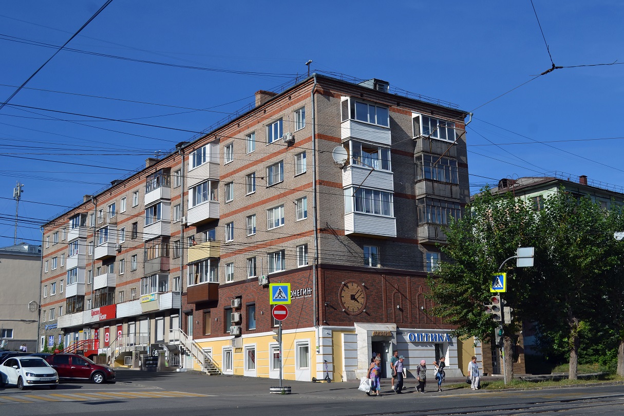 Izhevsk, Красноармейская улица, 142