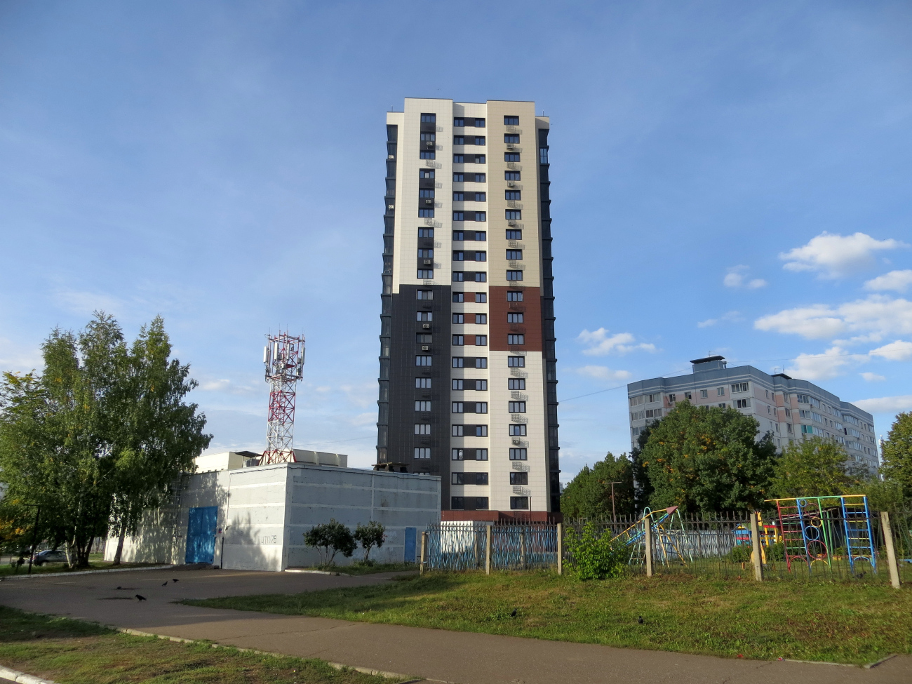 Nischnekamsk, Улица Сююмбике, 64Б