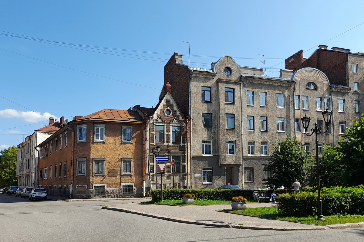 Vyborg, Улица Некрасова, 1; Бульвар Кутузова, 41; Бульвар Кутузова, 39