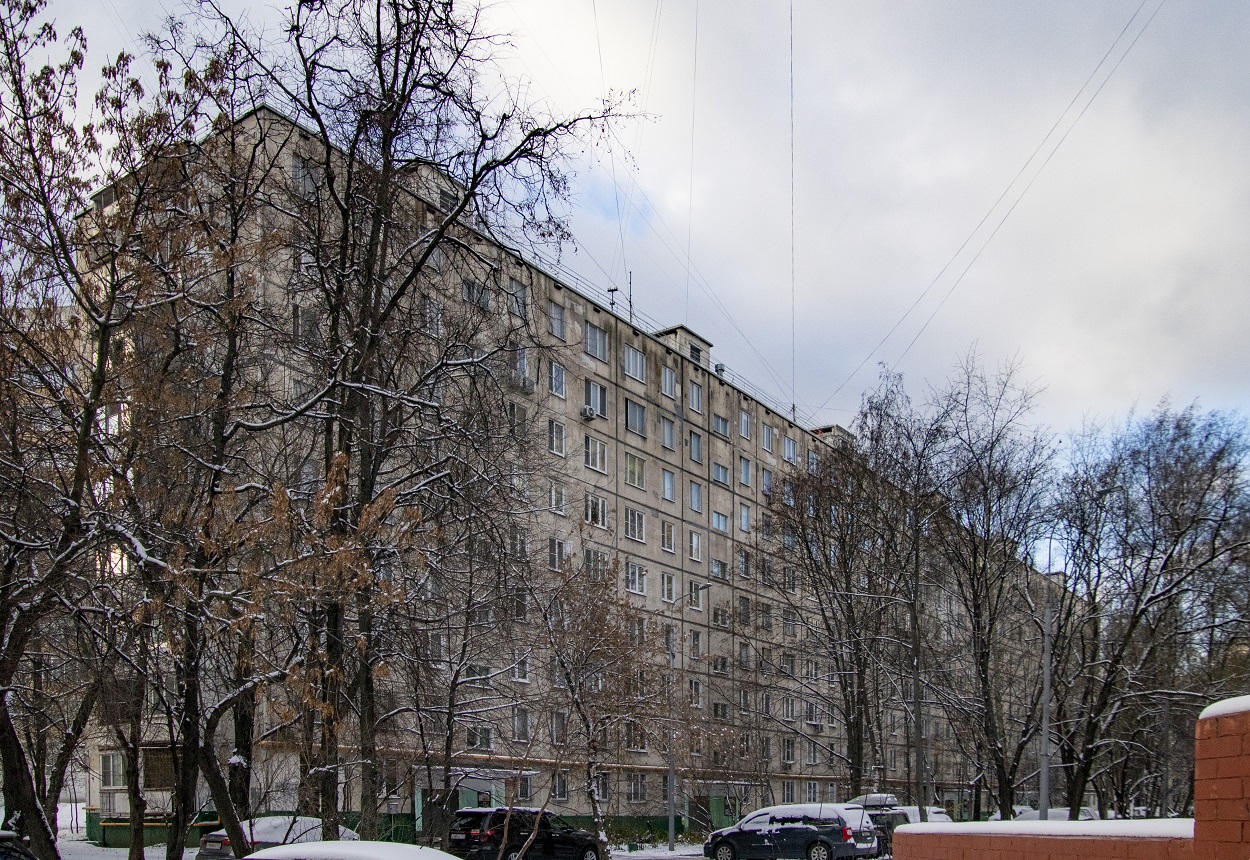 Moscow, Петрозаводская улица, 10