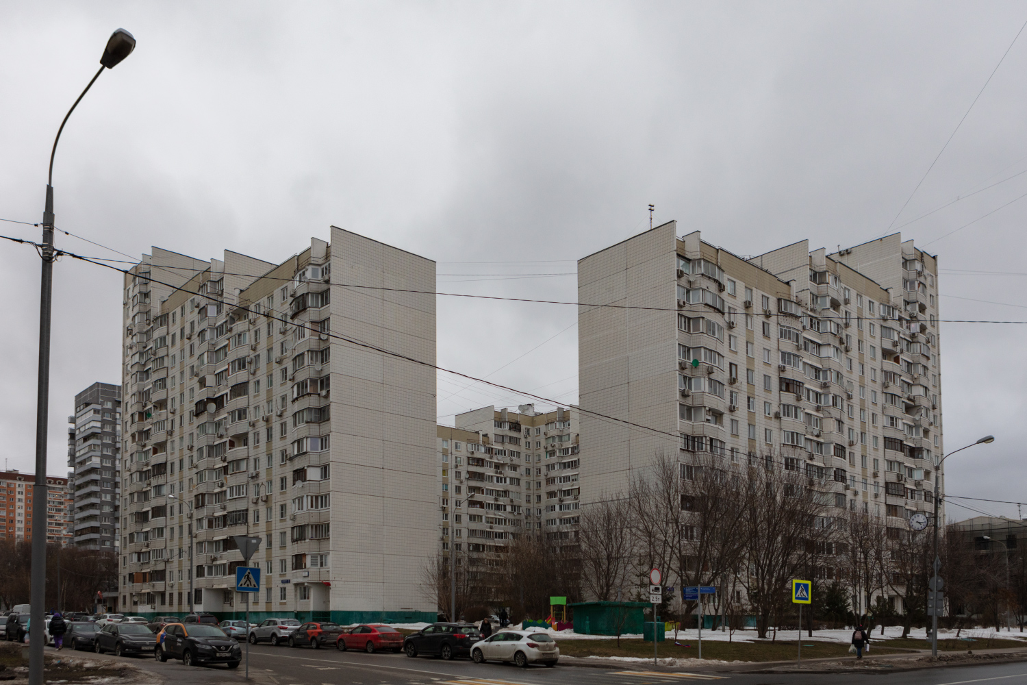 Moscow, Улица Ляпидевского, 2; Флотская улица, 9 корп. 1