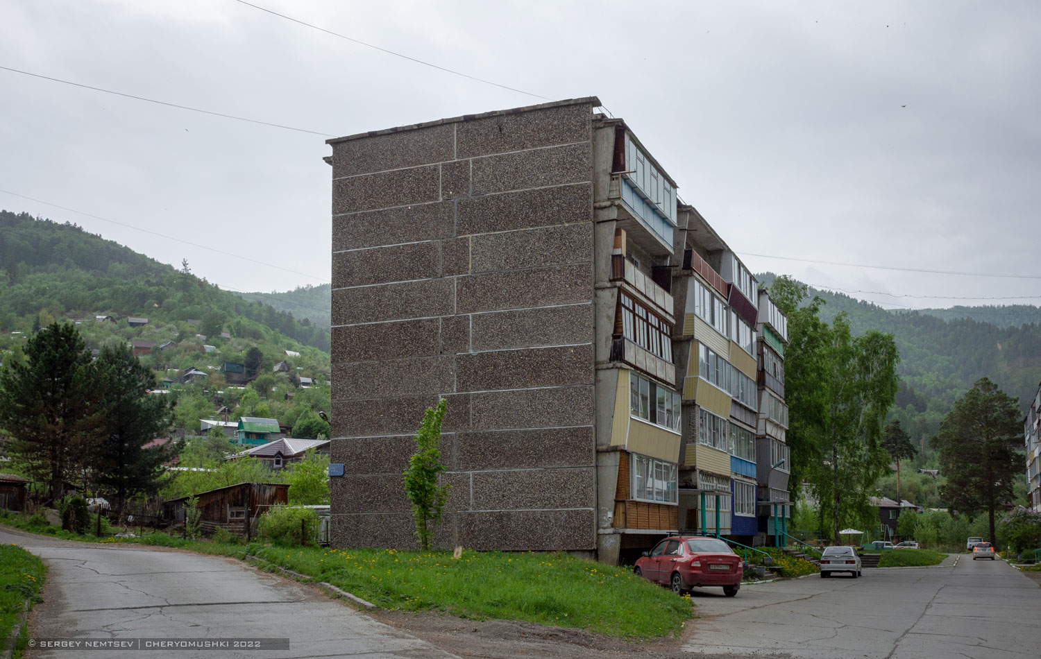 Саяногорск, Рабочий посёлок Черёмушки, 87